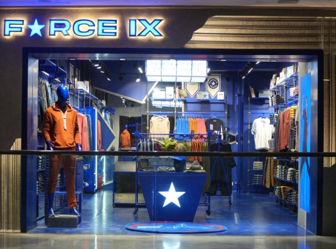 Akshay Kumar launches Force IX in Noida